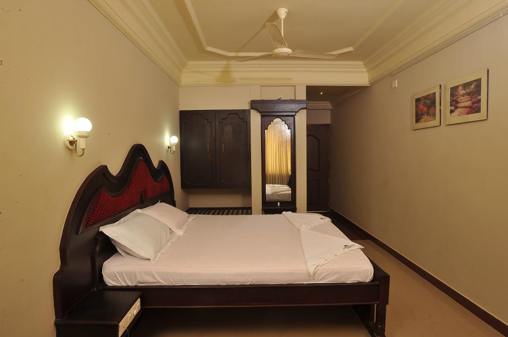 Indraprastha Beach Resort 바르칼라 외부 사진